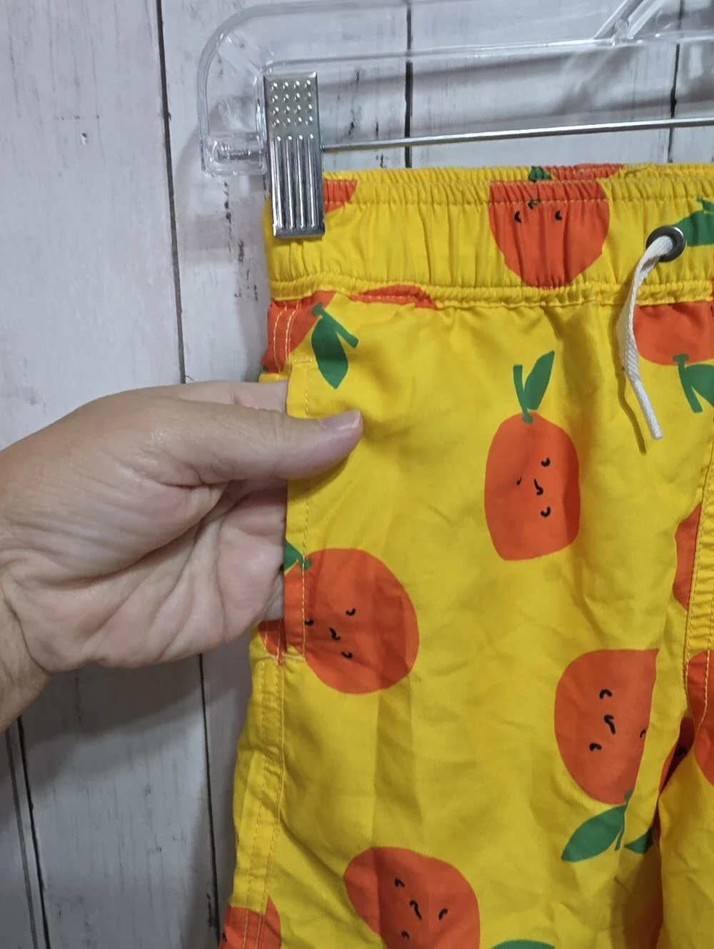 Hanna Andersson Boys Yellow Oranges Print Sunblock Swim Trunks Shorts Size 6-7.